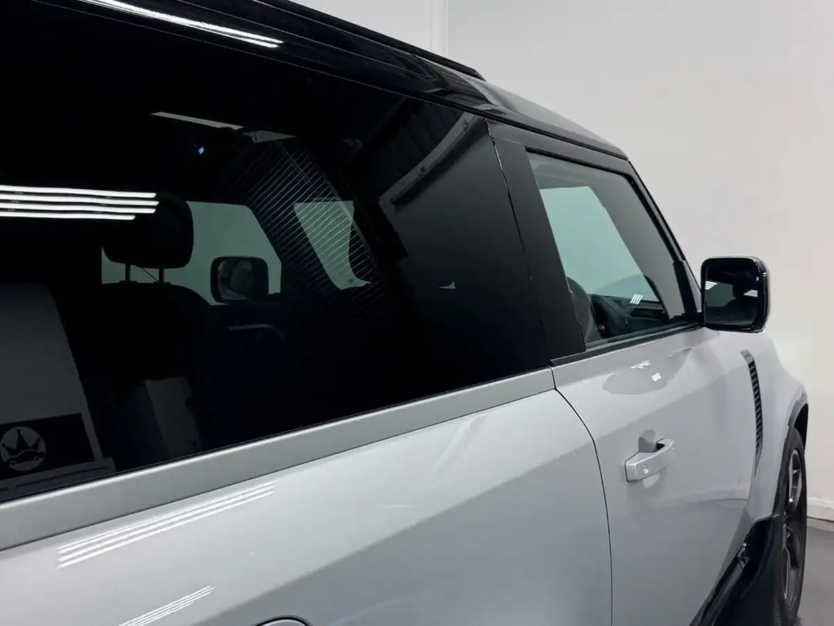 2023-land-rover-90-defender-30-d300-x-big-12