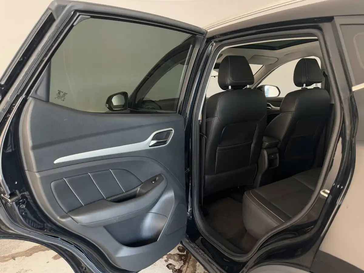 2021-mg-zs-suv-e-exclusive-ev-big-12