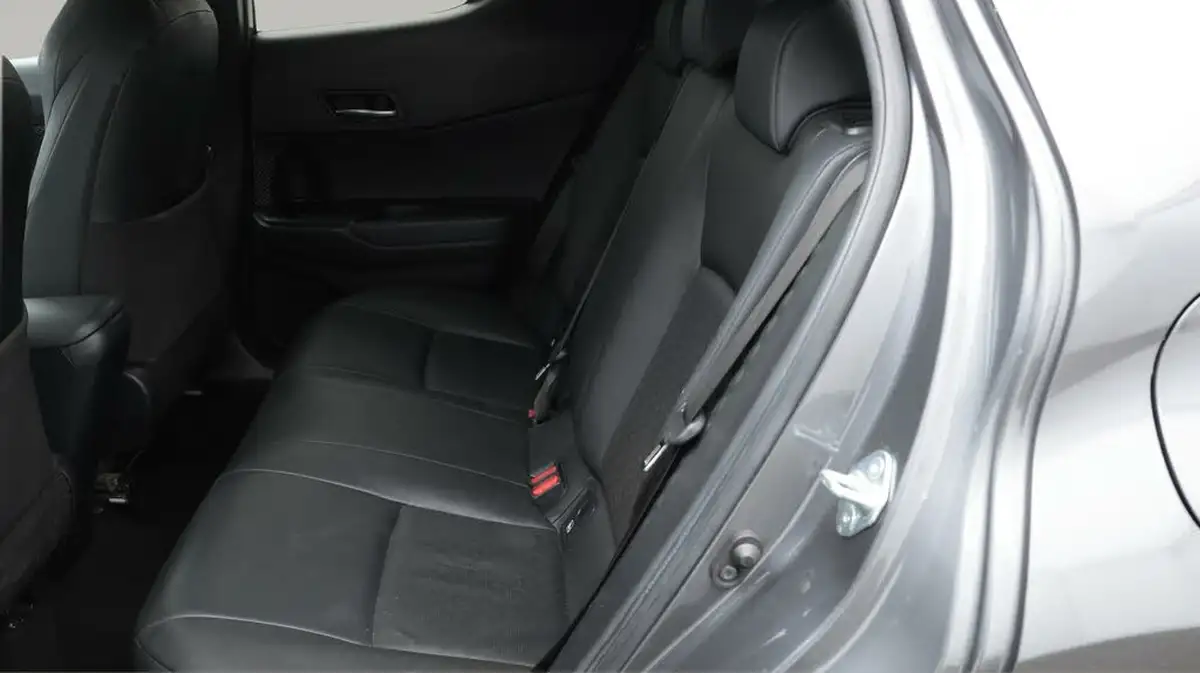 2019-toyota-c-hr-18-vvt-i-dynamic-big-16