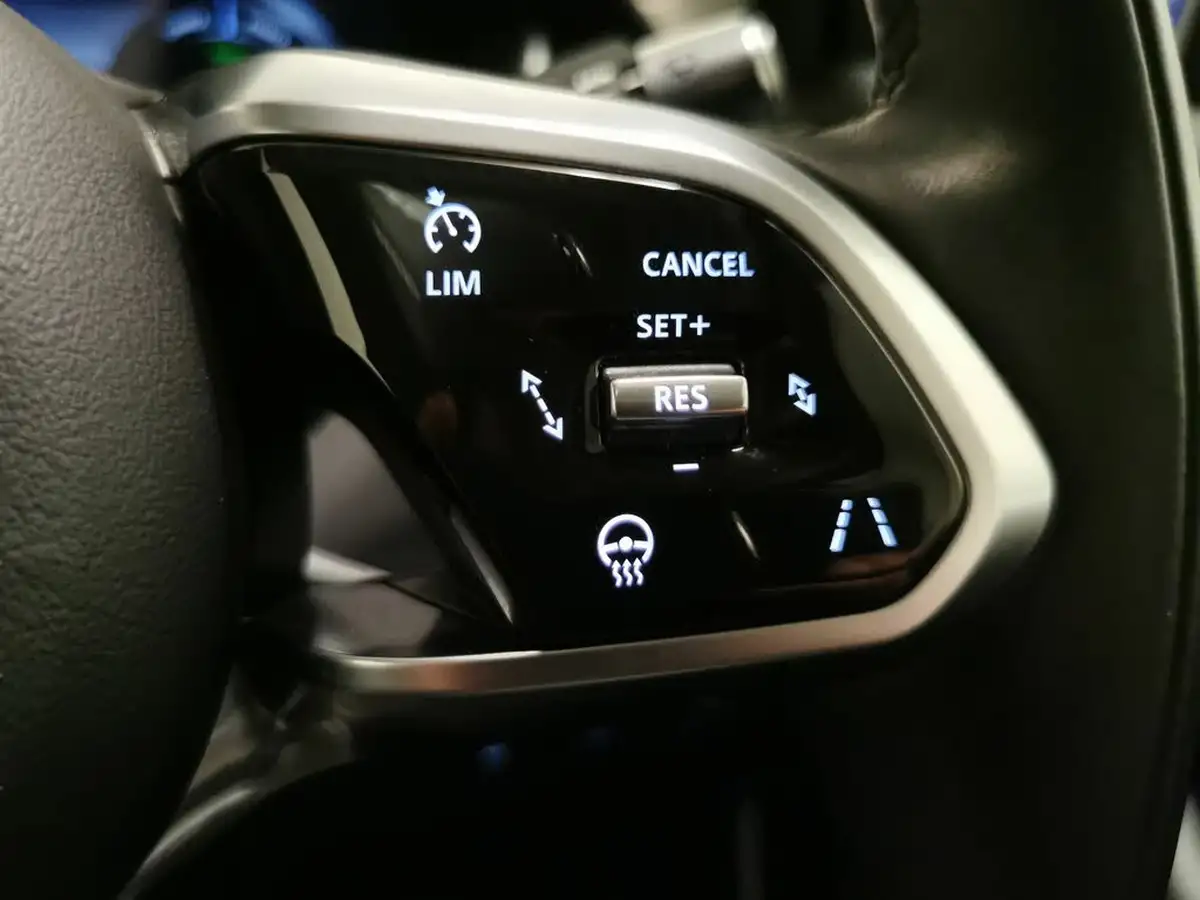 2021-jaguar-i-pace-ev400-hse-big-21