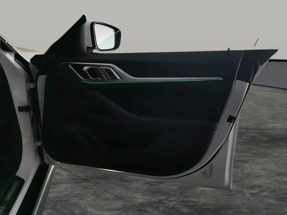 2022-bmw-i4-e-edrive40-m-sport-big-33