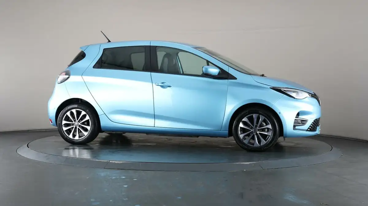 2022-renault-zoe-e-gt-line-big-50