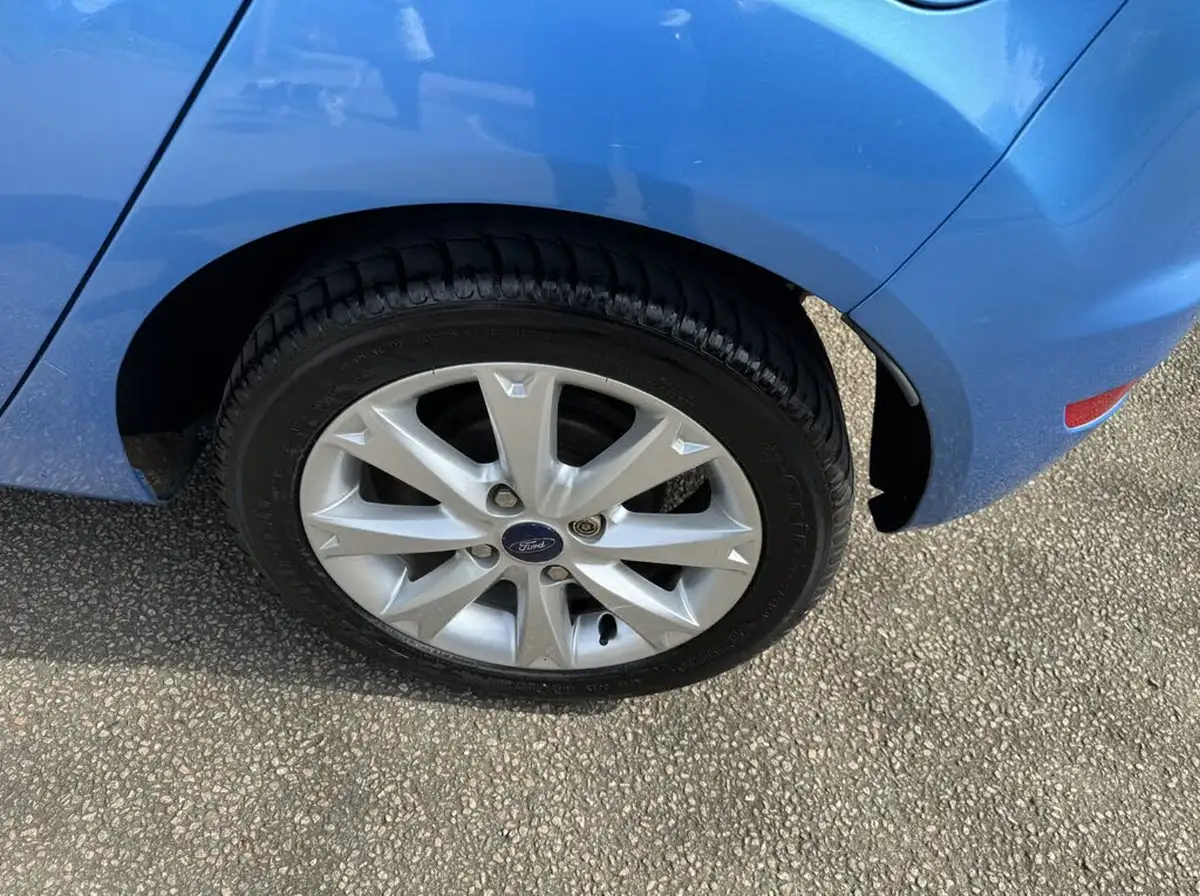 2009-ford-fiesta-125-zetec-5d-big-24