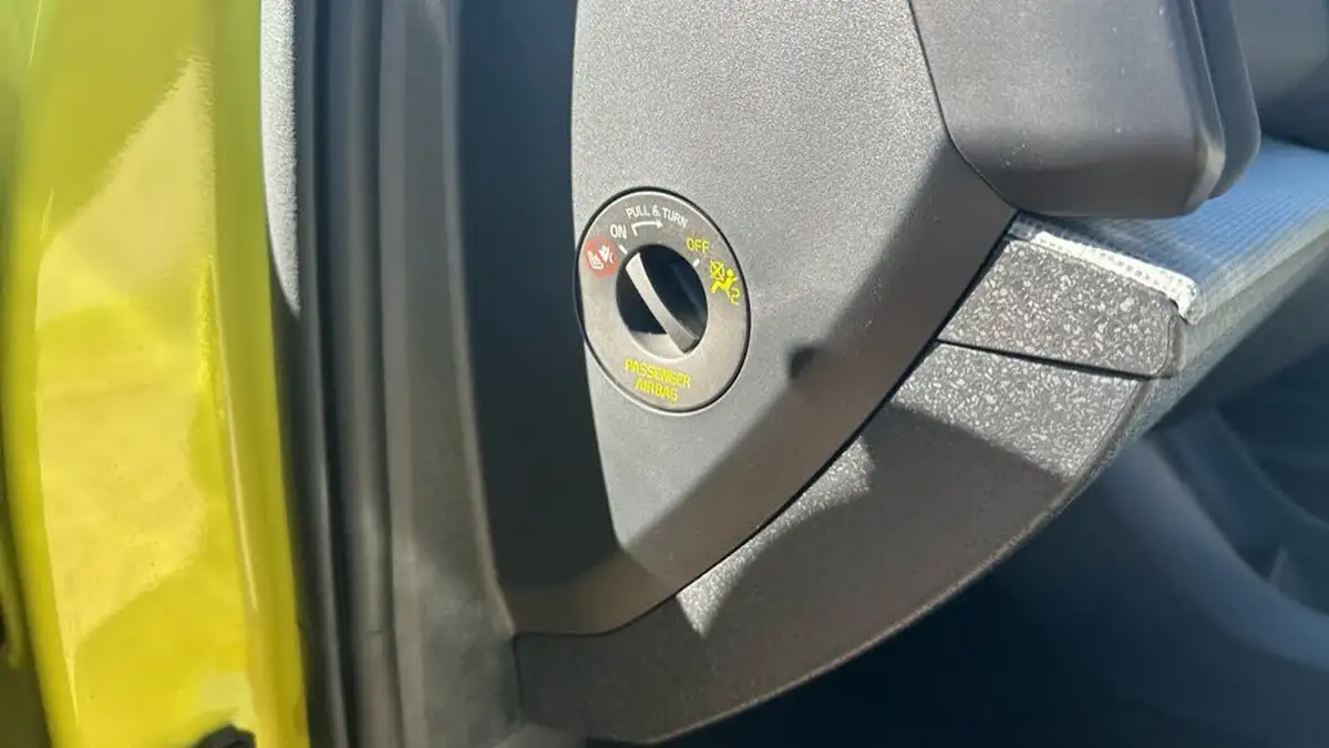 2024-volvo-ex30-e-twin-ultra-big-48