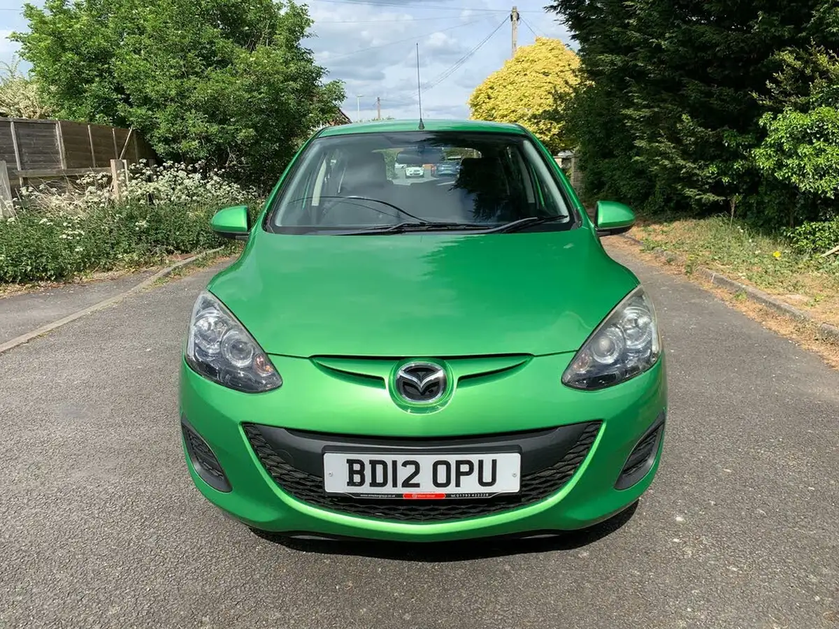 2012-mazda-mazda2-13-tamura-5d-big-1