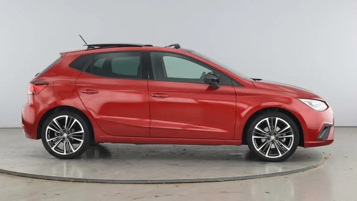 2024-seat-ibiza-10-tsi-anniversary-limited-edition-115ps-big-3