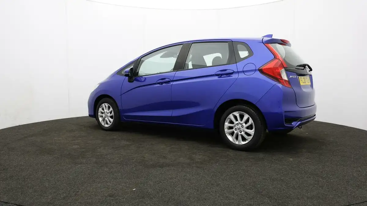 2020-honda-jazz-13-i-vtec-se-cvt-big-73
