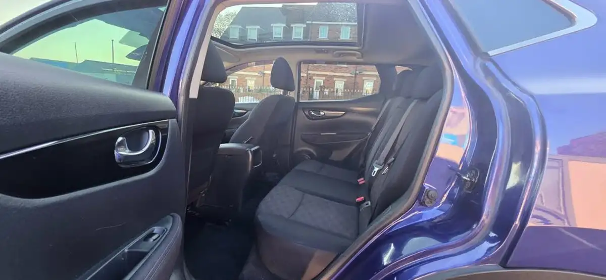 2015-nissan-qashqai-15dci-acenta-premium-big-17