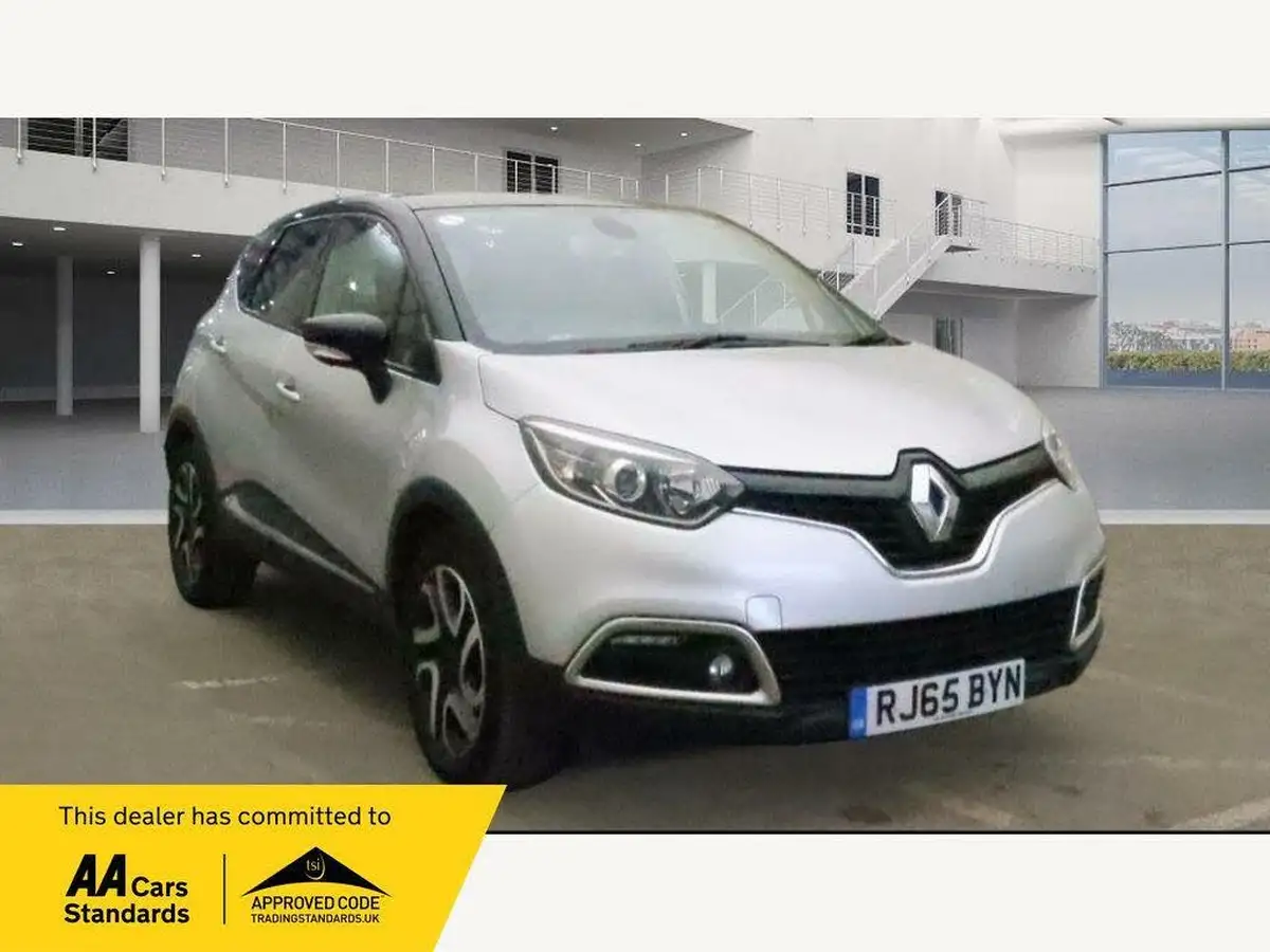 2015-renault-captur-09-dynamique-s-nav-big-0
