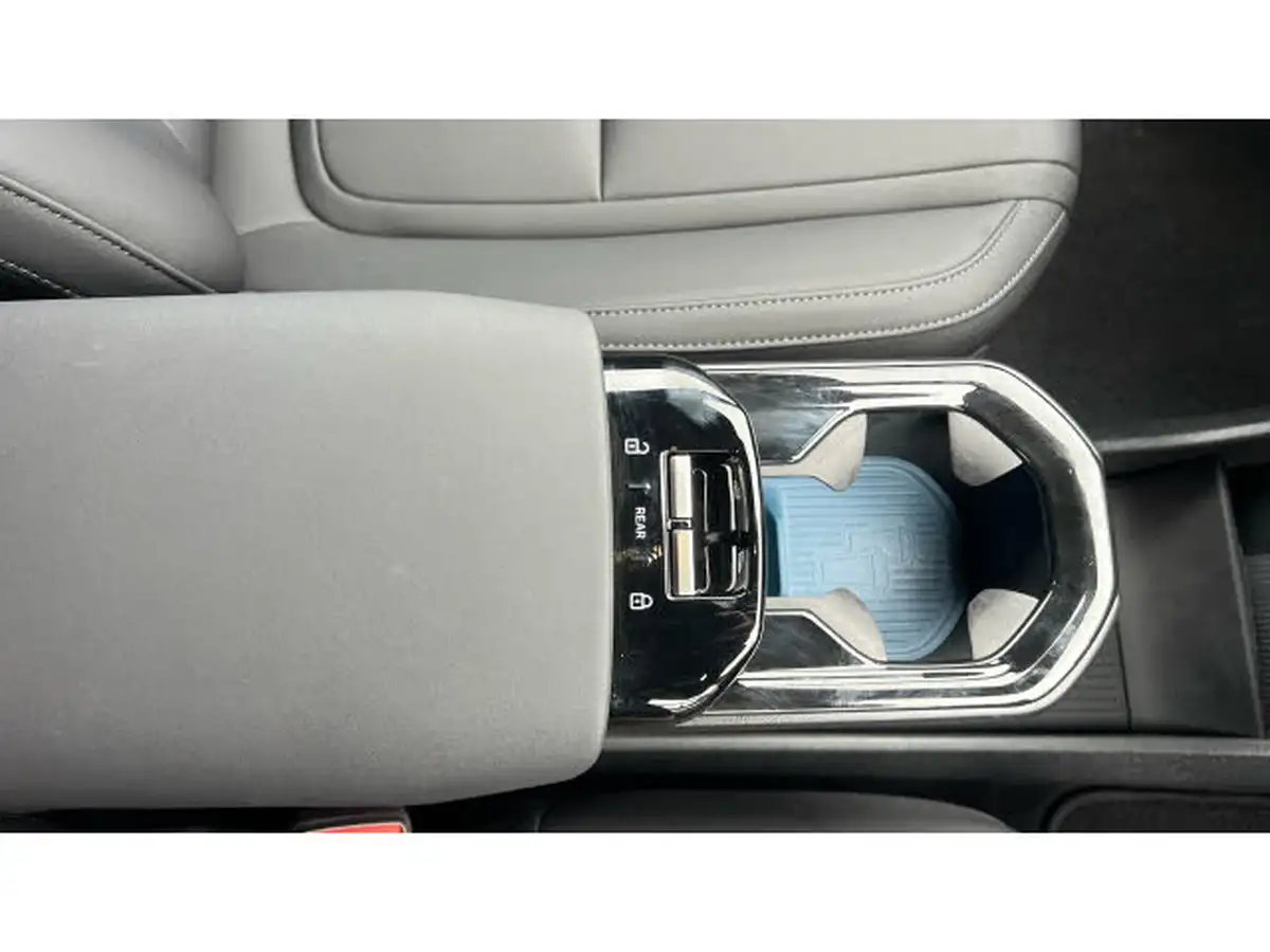 2024-volvo-ex30-e-single-motor-plus-extended-range-big-37