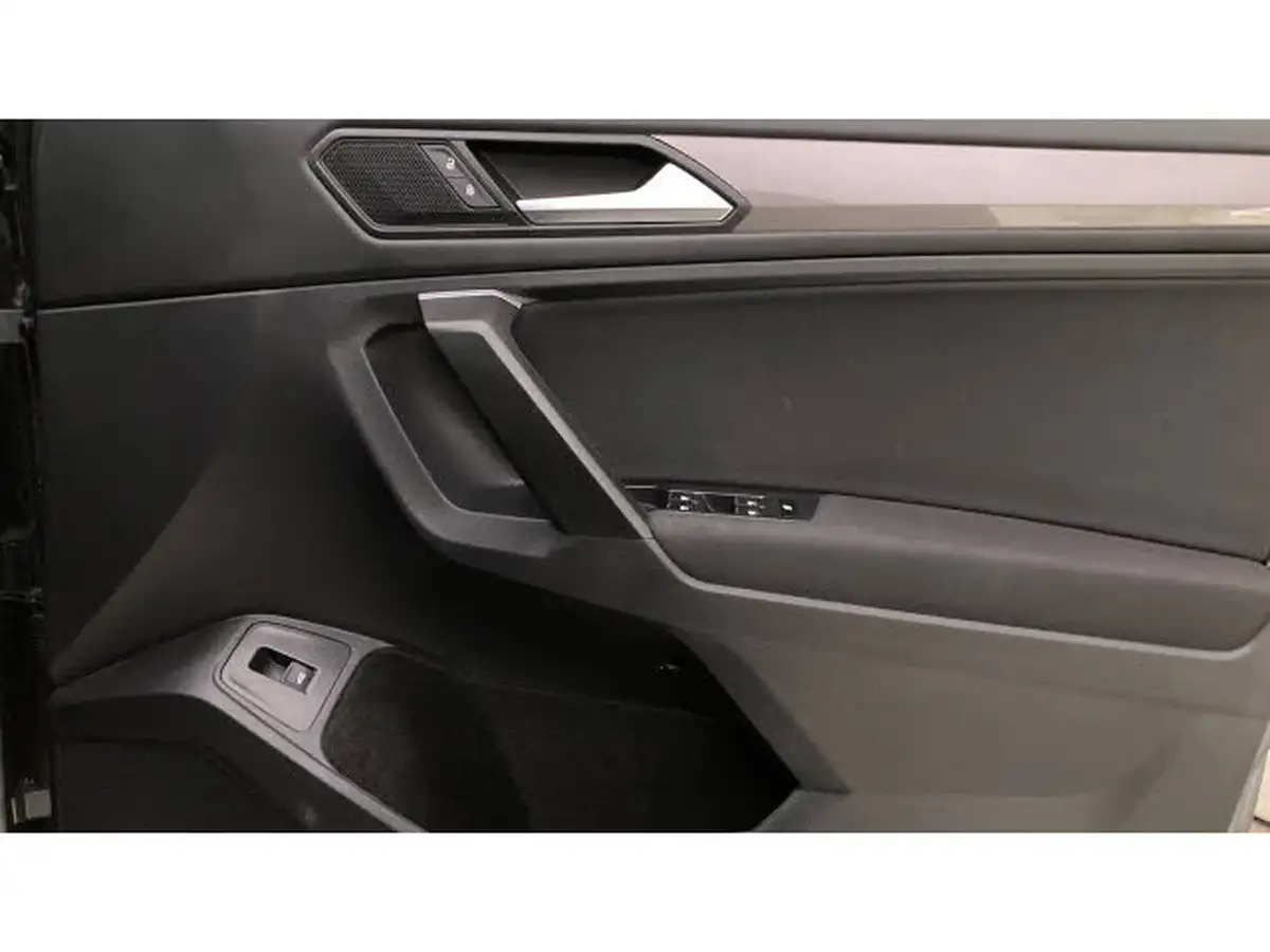 2023-volkswagen-tiguan-allspace-15-tsi-life-big-18