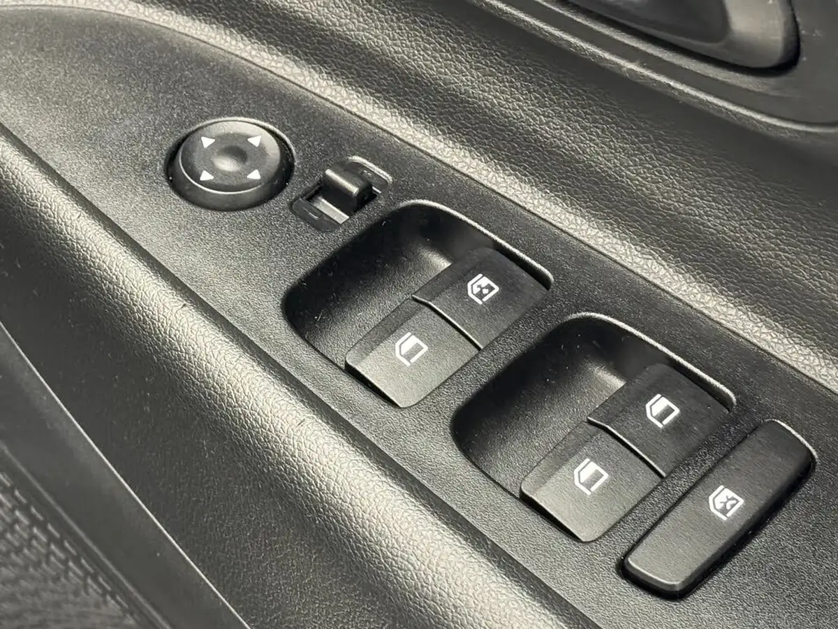 2021-hyundai-i20-10-t-gdi-element-big-17