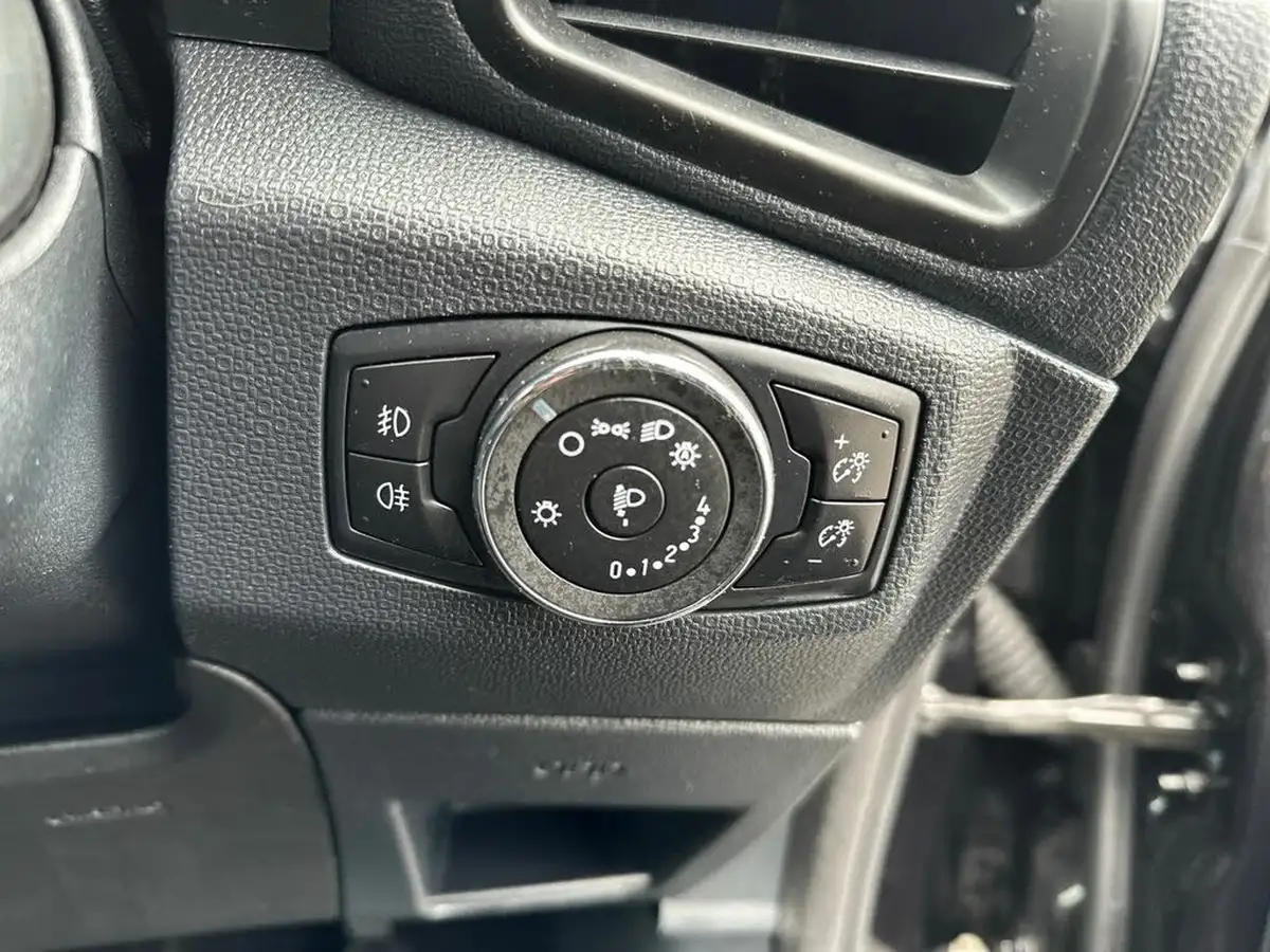 2022-ford-ecosport-10t-titanium-big-22
