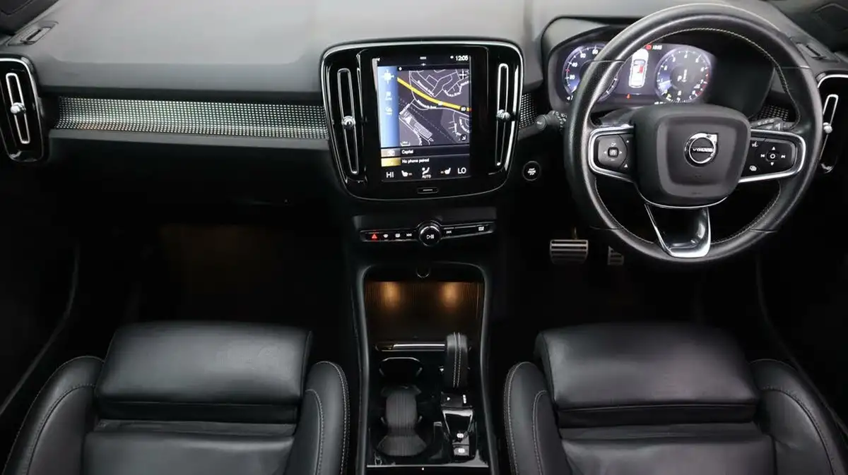 2020-volvo-xc40-20-b5-r-design-pro-big-12