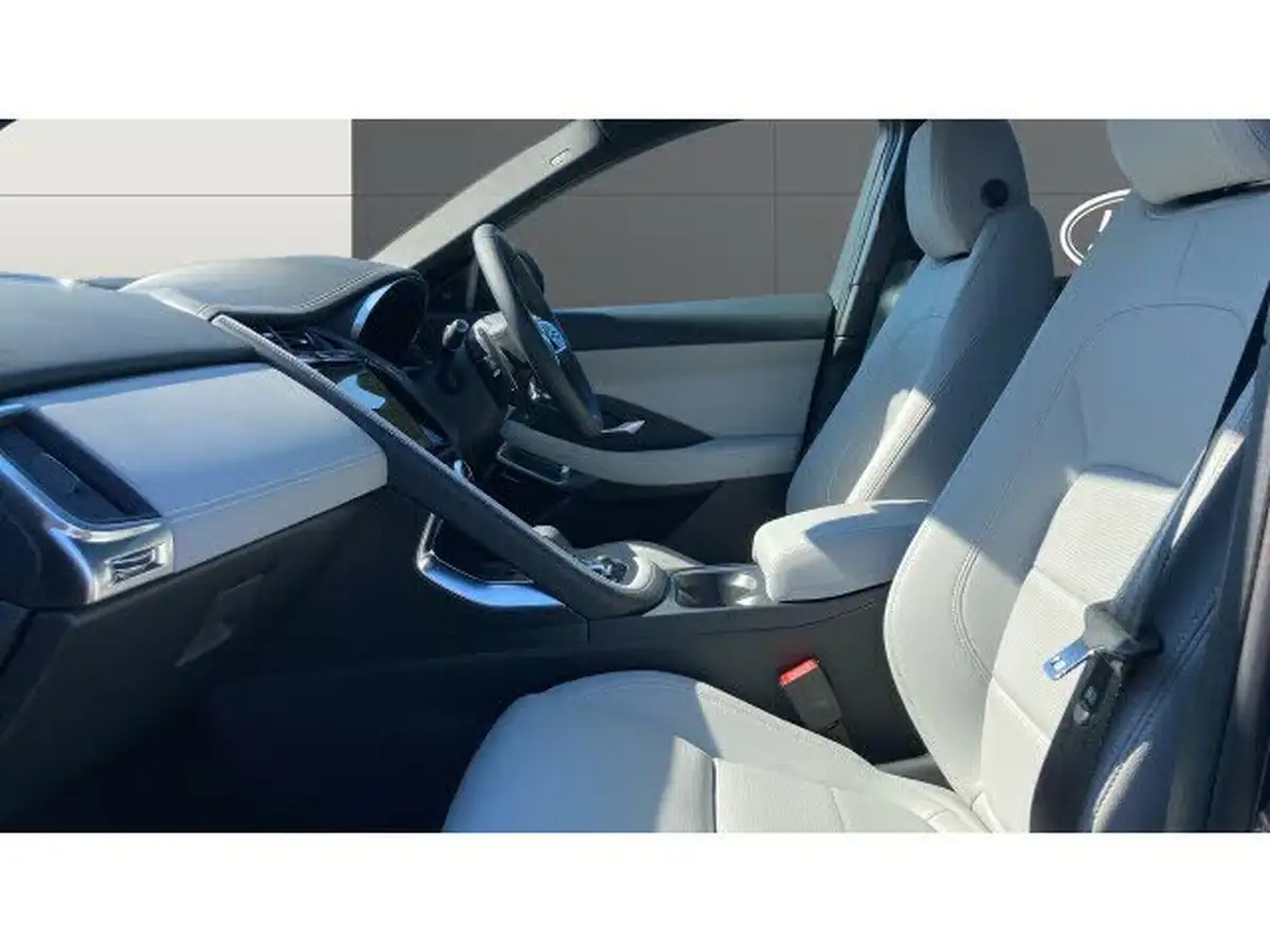 2024-jaguar-e-pace-20-d200-r-dynamic-se-black-big-2