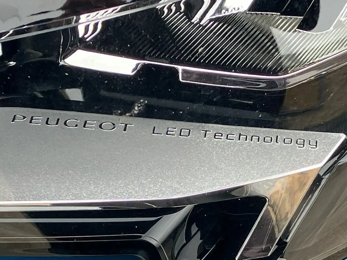 2022-peugeot-5008-suv-12-puretech-allure-eat8-big-38