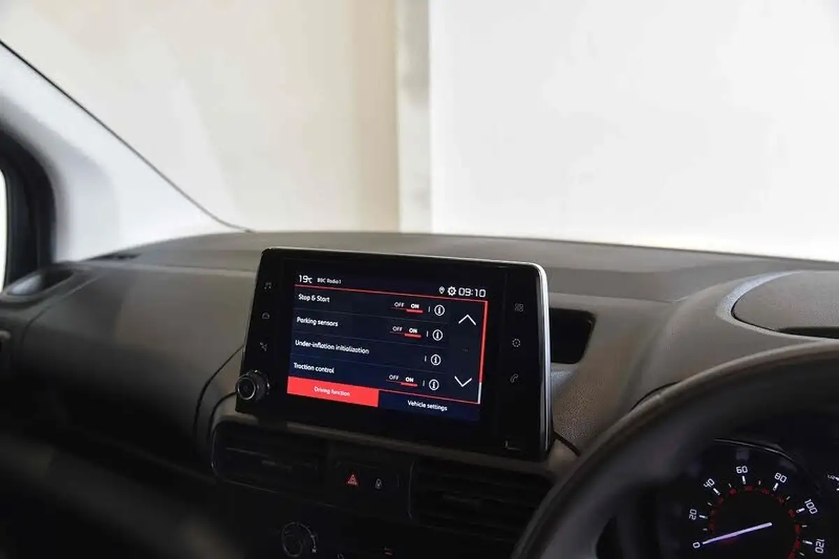 2020-citroen-berlingo-15bluehdi-950-enterprise-100pseu6dt-e-ss-panel-big-12
