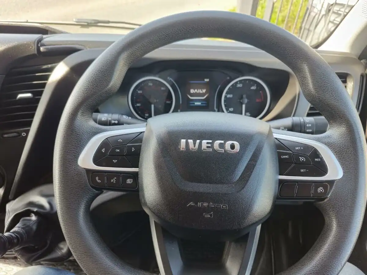 2021-iveco-daily-s-class-23td-35s14v-business-3520mm-h2-136pseu6dt-big-13
