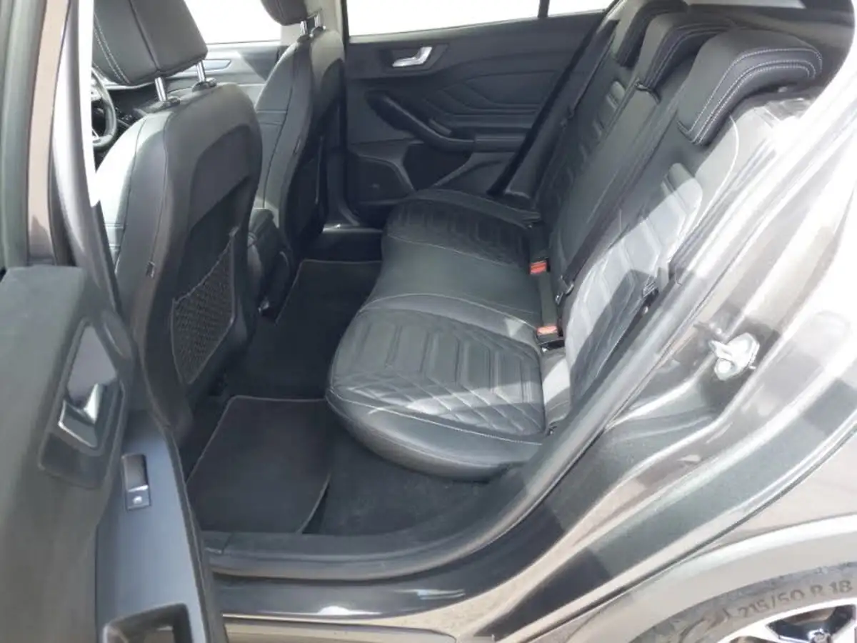 2022-ford-focus-10t-active-vignale-155ps-hybrid-mhev-hatchback-big-5