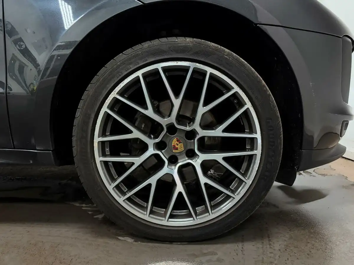 2019-porsche-macan-20-big-51