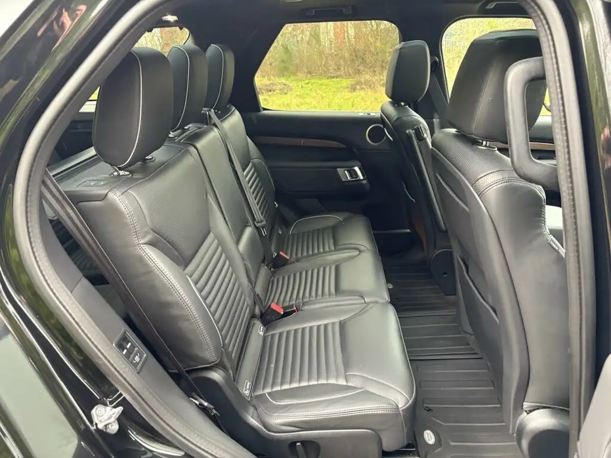 2019-land-rover-discovery-30-sd6-commercial-hse-big-15