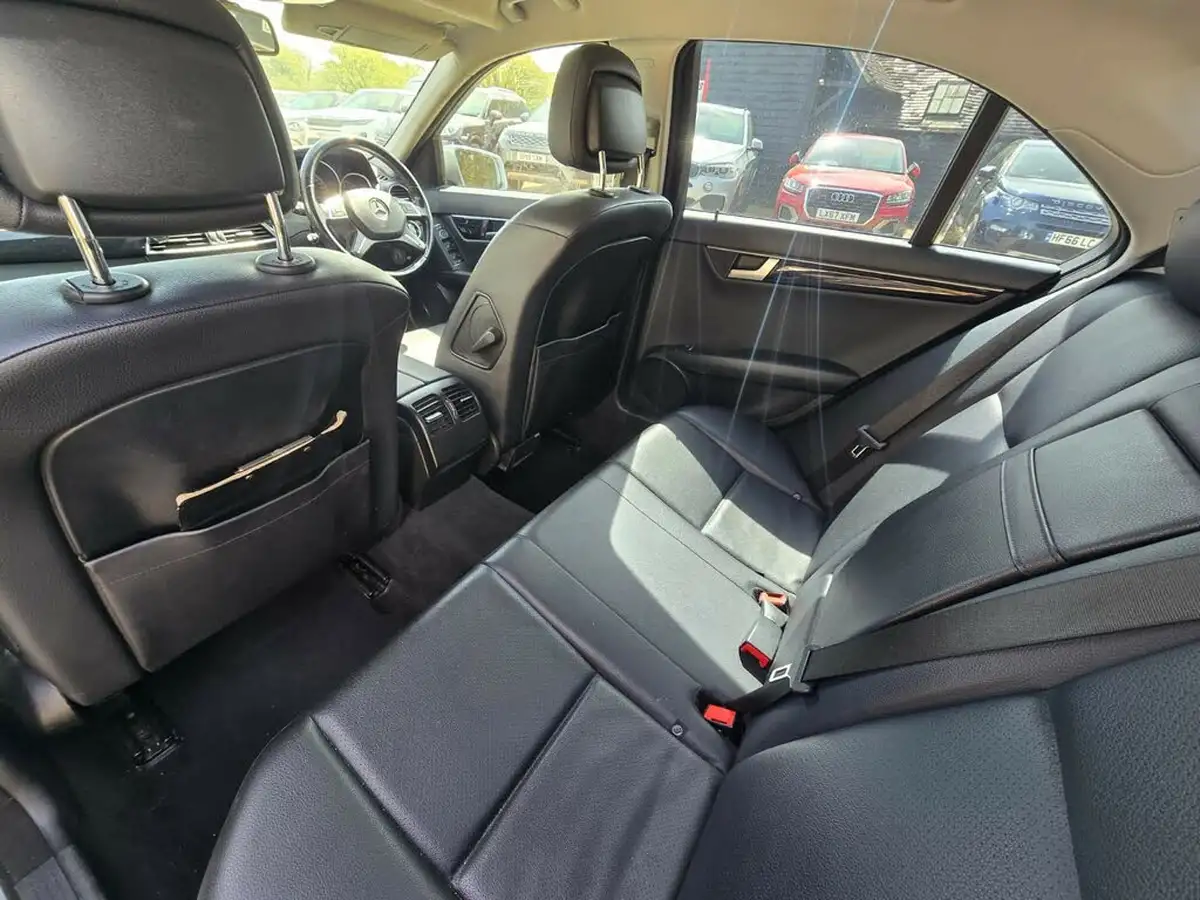 2012-mercedes-benz-c-class-21td-c220-cdi-executive-se-m-pilot-21cdi-blue-f-saloon-4d-7g-tronic-plus-big-10