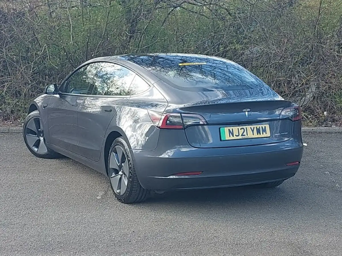 2021-tesla-model-3-e-long-range-4x4-big-1