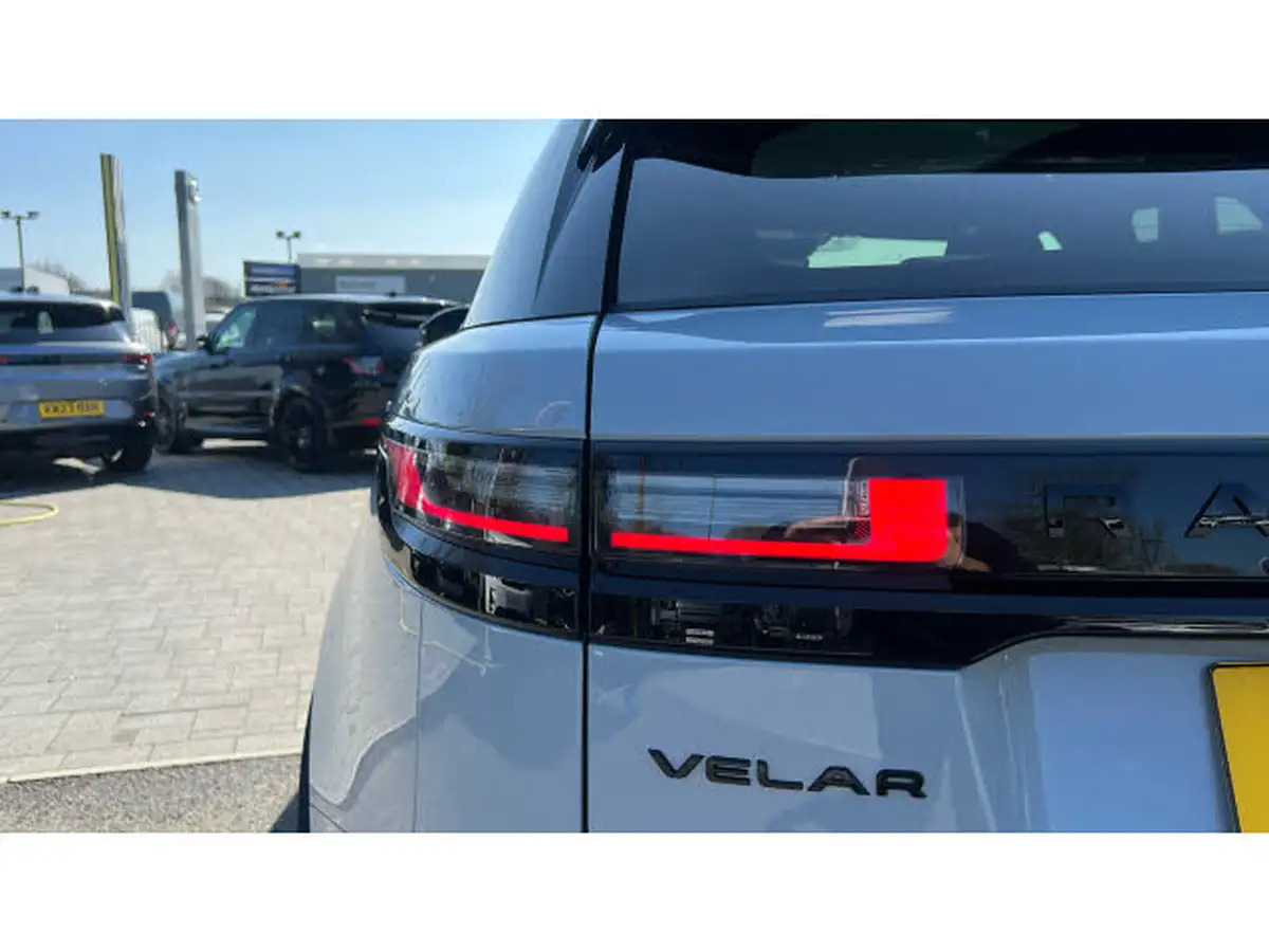 2024-land-rover-range-rover-velar-20-d200-dynamic-se-big-30