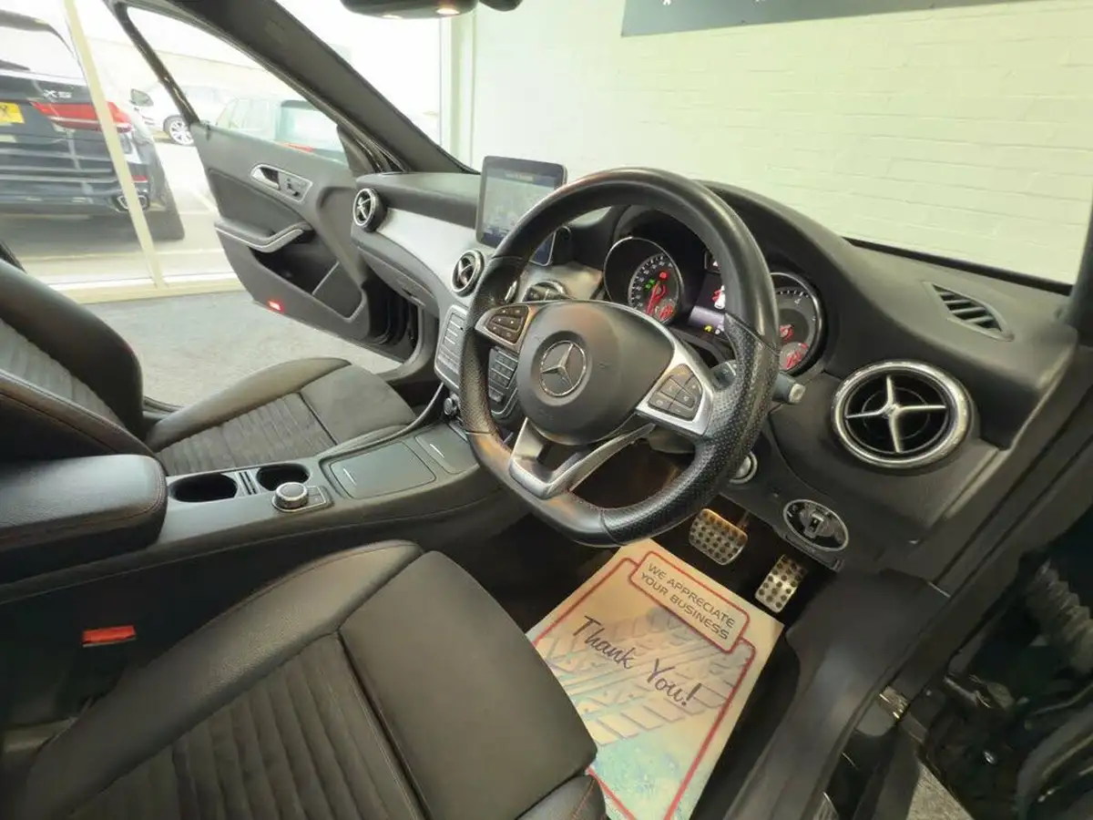 2017-mercedes-benz-gla-class-21d-gla-220d-amg-line-premium-plusss-big-24