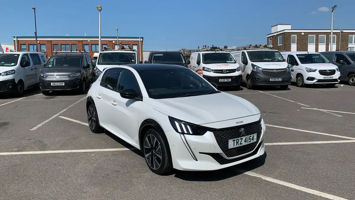 2022-peugeot-208-12-puretech-gt-130bhp-eat8-big-6