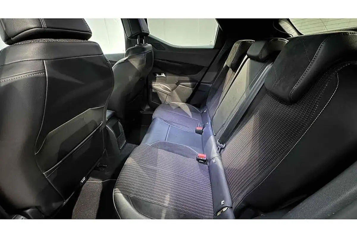 2022-ds-ds-3-crossback-12-puretech-performance-line-130ps-eat8-big-19