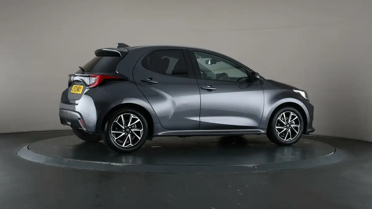 2023-toyota-yaris-15-vvt-i-design-big-55