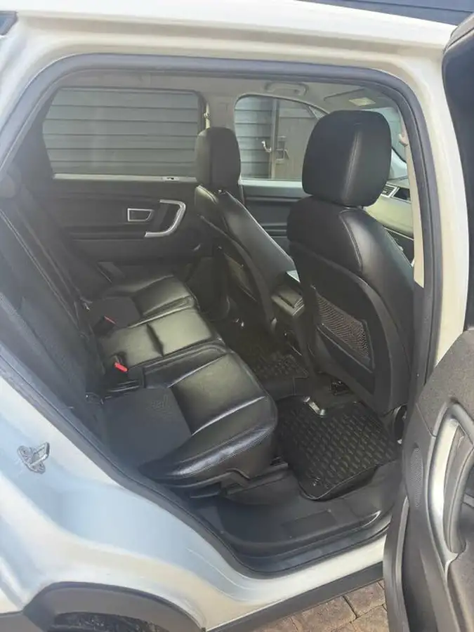 2017-land-rover-discovery-sport-20td4-se-tech-182ps-suv-auto-big-15