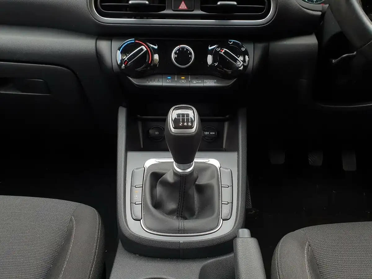 2022-hyundai-kona-10-t-gdi-se-connect-big-14