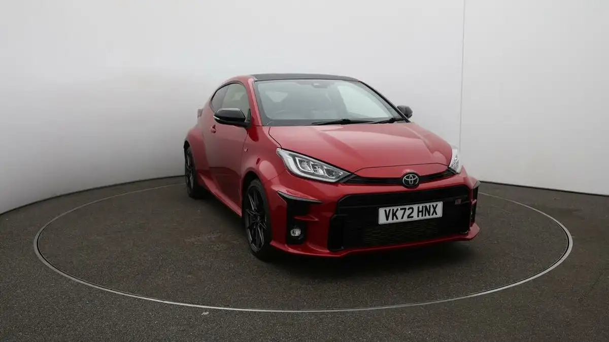2022-toyota-yaris-16-gr-circuit-pack-big-36