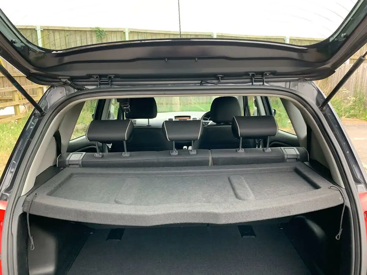 2016-kia-venga-14-2-big-37