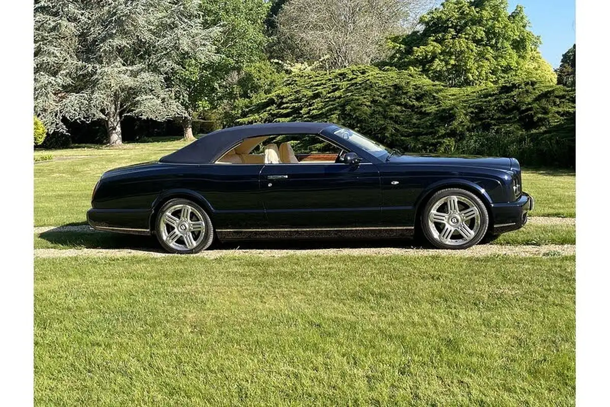2006-bentley-azure-68-big-68