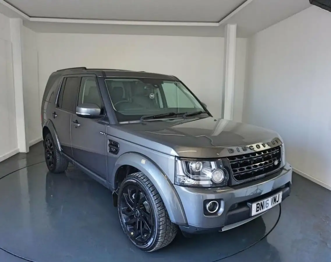 2016-land-rover-discovery-4-30-sd-v6-hse-big-12