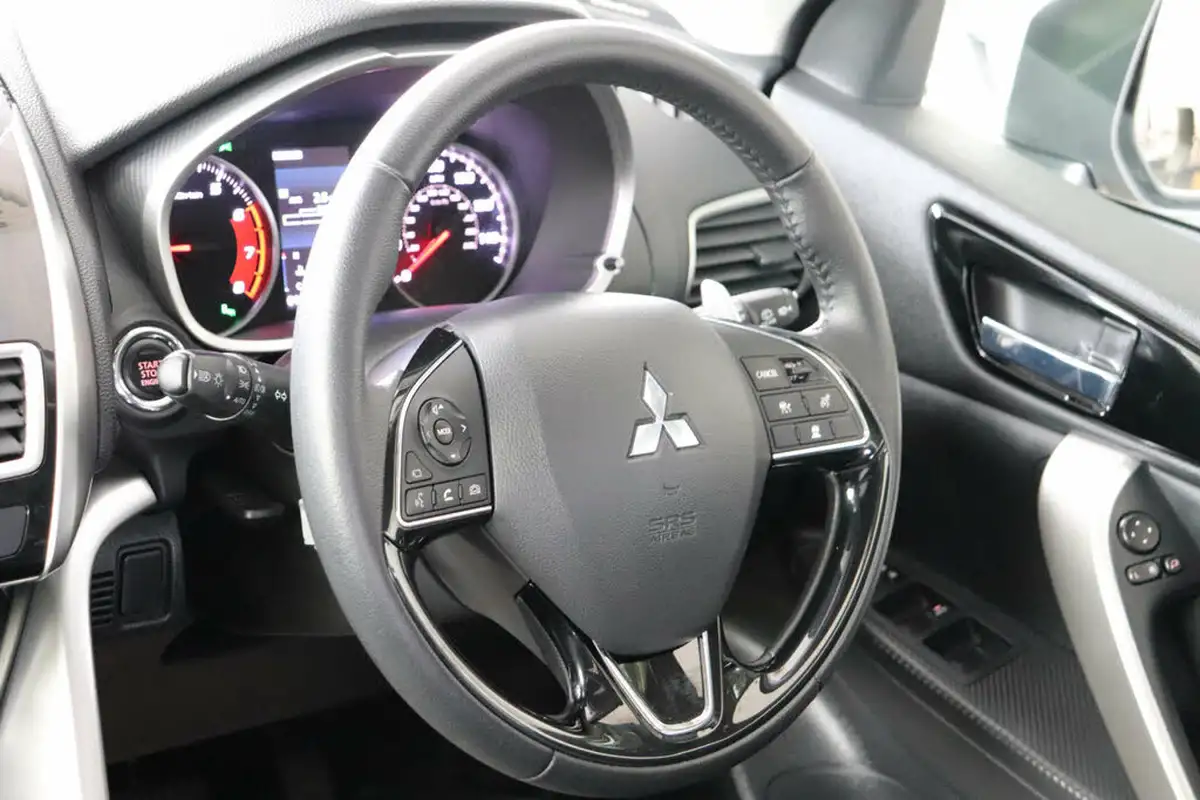 2018-mitsubishi-eclipse-cross-15-4-auto-big-13