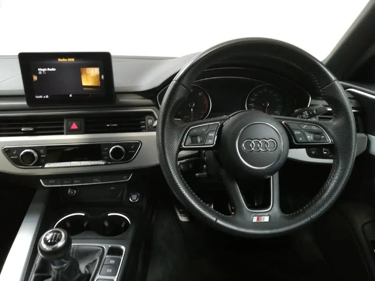 2019-audi-a4-20-35-tfsi-s-line-big-6