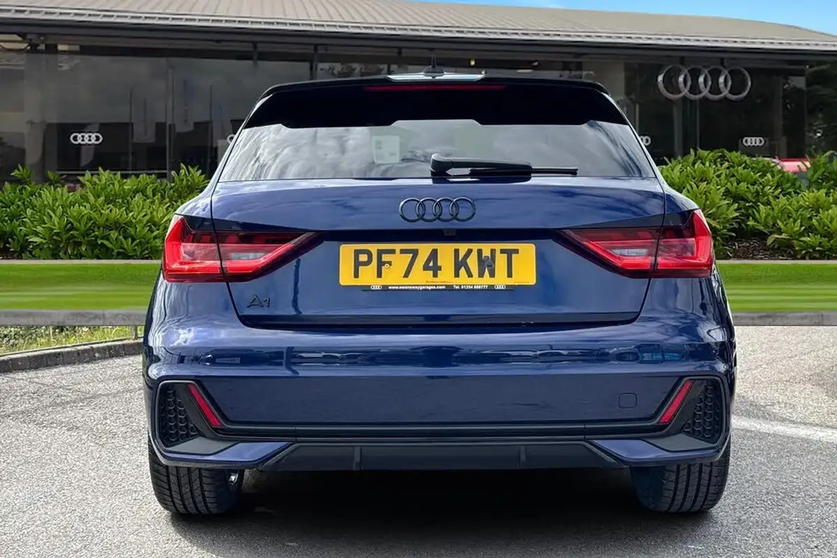 2025-audi-a1-15-35-tfsi-black-edition-big-3