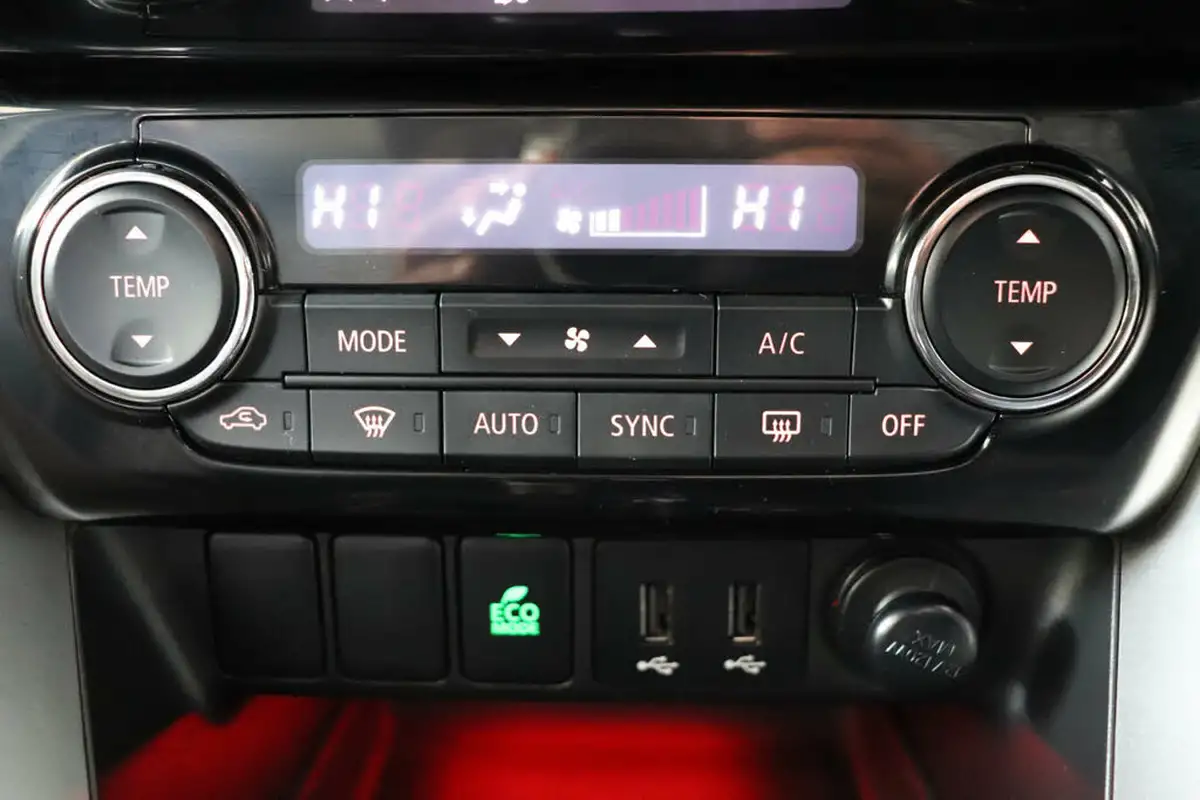 2018-mitsubishi-eclipse-cross-15-4-auto-big-57