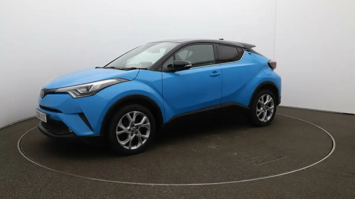 2018-toyota-c-hr-12-dynamic-big-60