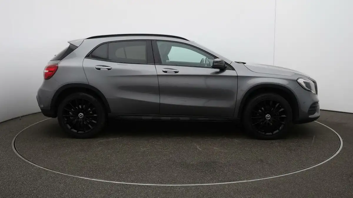 2020-mercedes-benz-gla-class-16-gla-200-amg-line-edition-plus-7g-dct-big-43