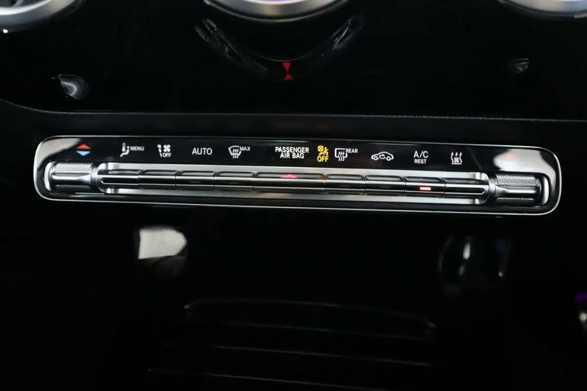 2020-mercedes-benz-a-class-13-a250e-amg-line-premium-plus-saloon-4d-big-56