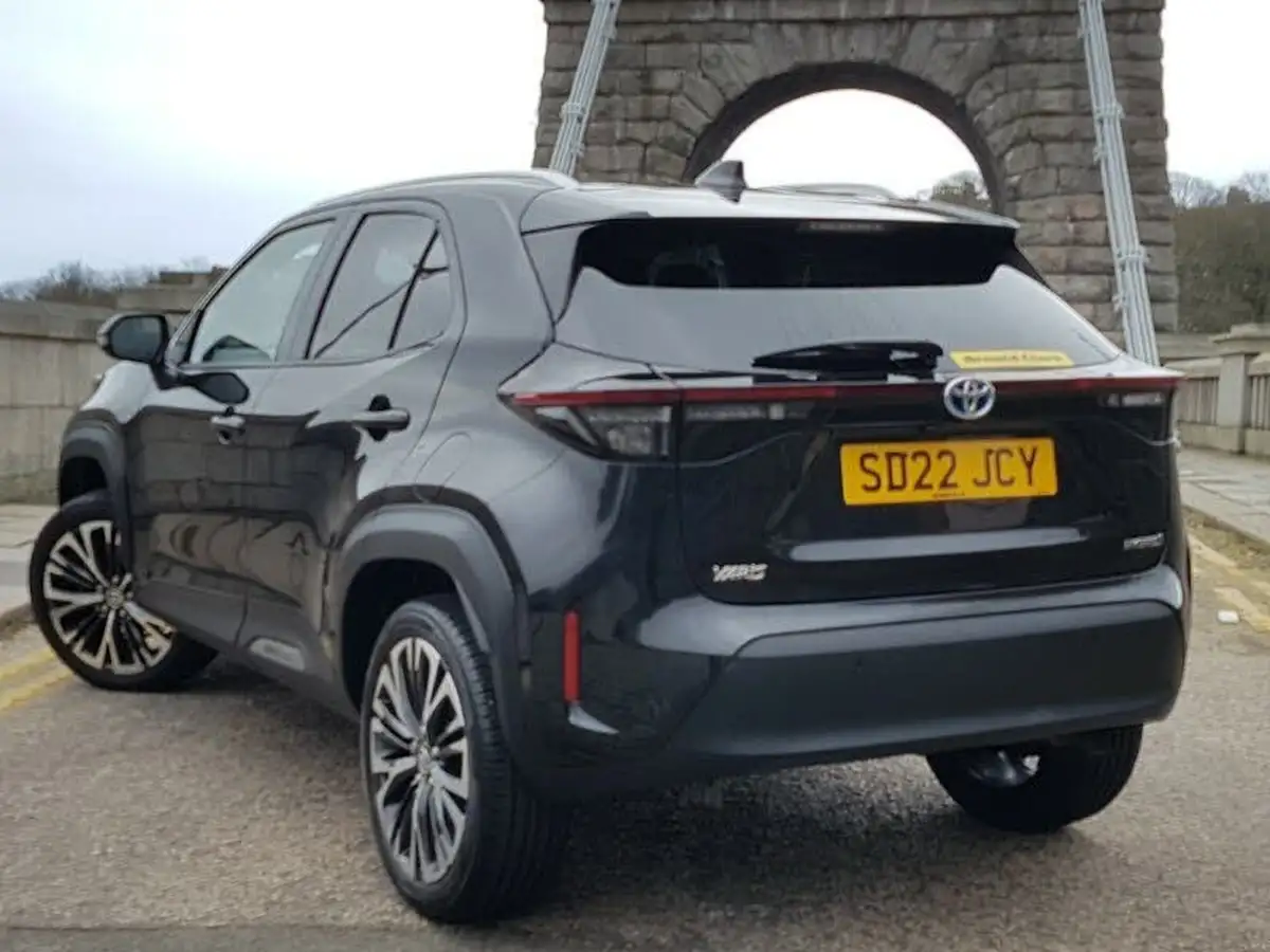 2022-toyota-yaris-cross-15-vvt-i-excel-big-1