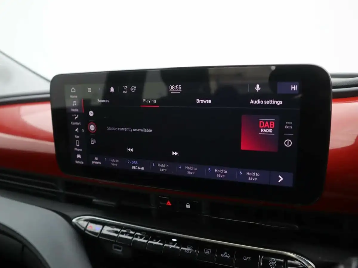 2022-fiat-500-e-red-93bhp-big-11