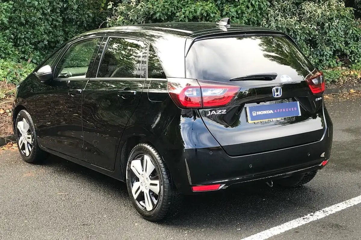 2021-honda-jazz-15-i-mmd-ex-107ps-big-2