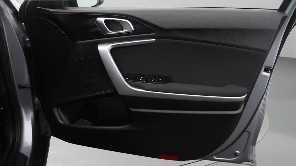 2022-kia-xceed-10-t-gdi-2-big-14