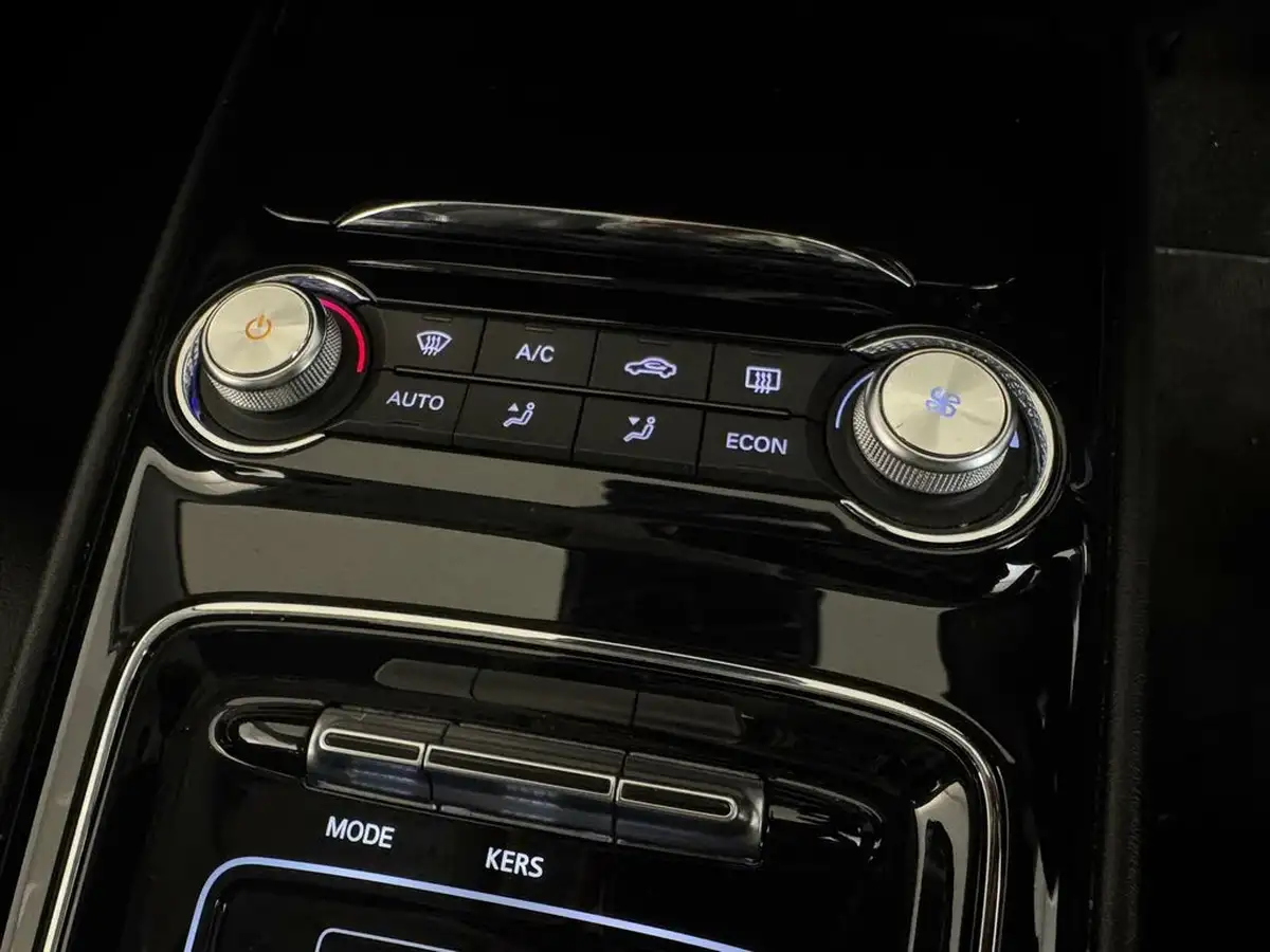 2021-mg-mg5-e-exclusive-ev-long-range-big-33